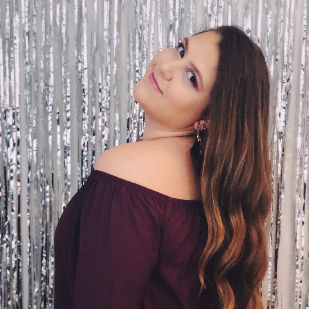 Meet your Posher, Courtney